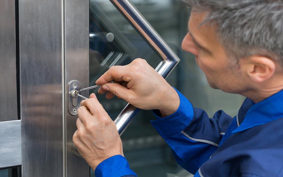 changer serrure porte pvc Houilles